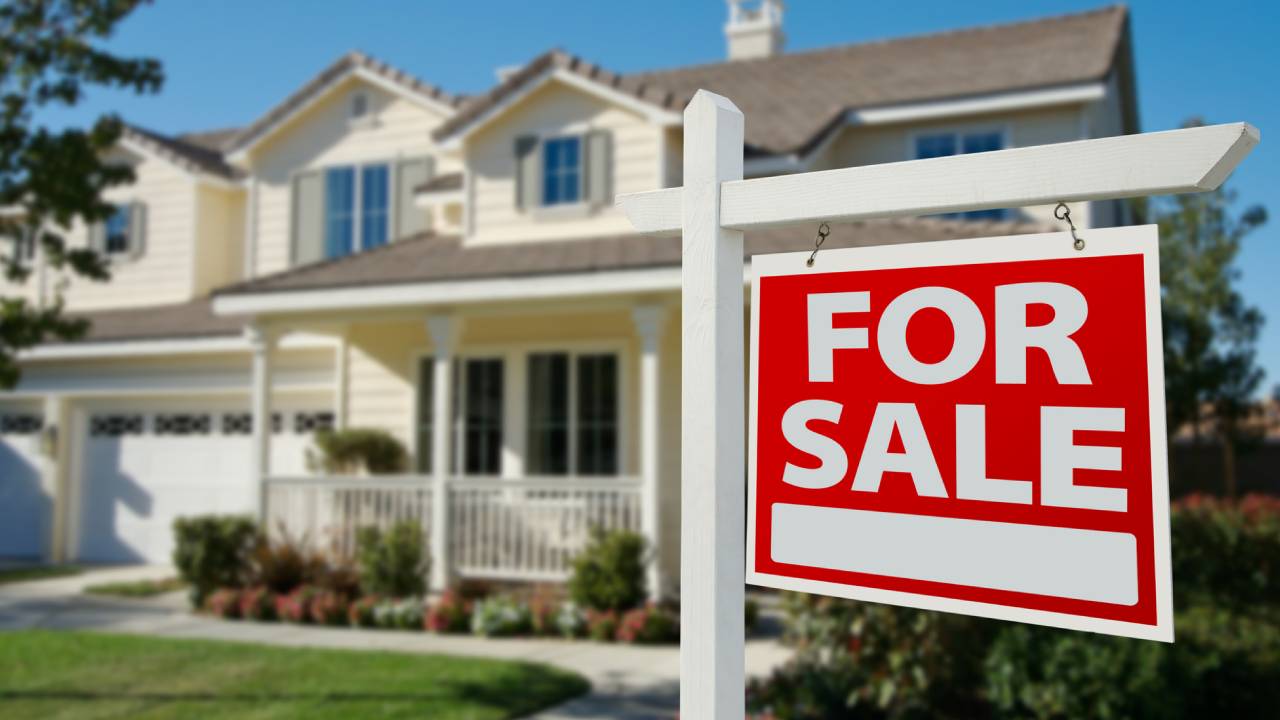 Preparing Your Home for Sale Before Moving
